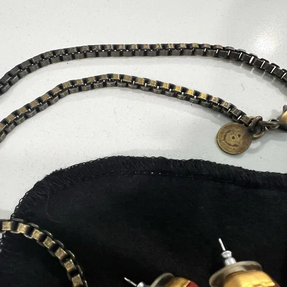 EUC Loren Hope coral Blythe glass crystal necklace - Picture 2 of 4